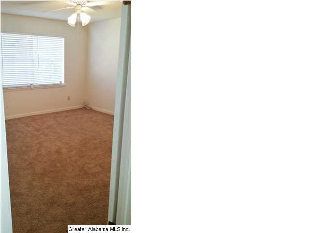 1065 Sunhill Road Northwest Birmingham, AL 35215 - Photo 15 of 17