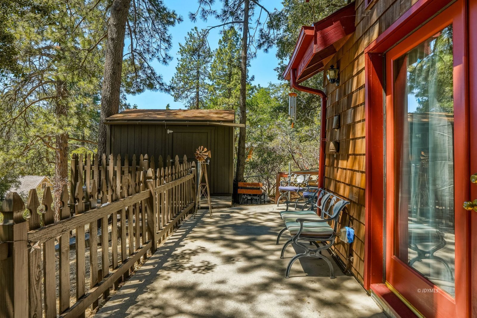 24945 Marion Ridge Drive Idyllwild, CA 92549 - Photo 36 of 53 a view of two chairs in the balcony