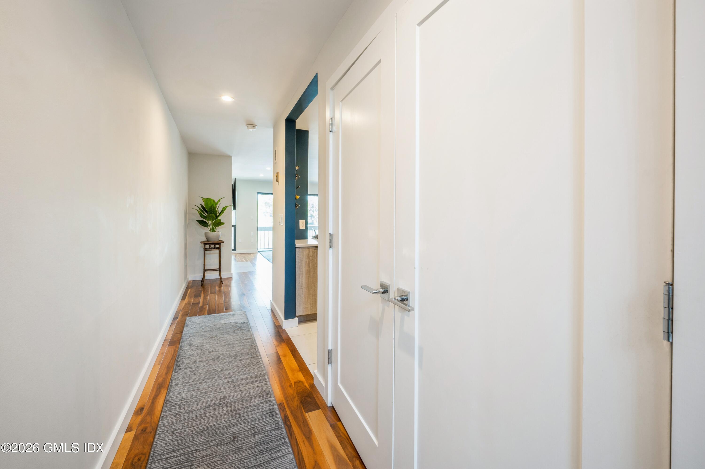 11 River Road, Unit 112 Cos Cob, CT 06807 - Photo 26 of 33 02_11RiverRd_112_2002_HiRes