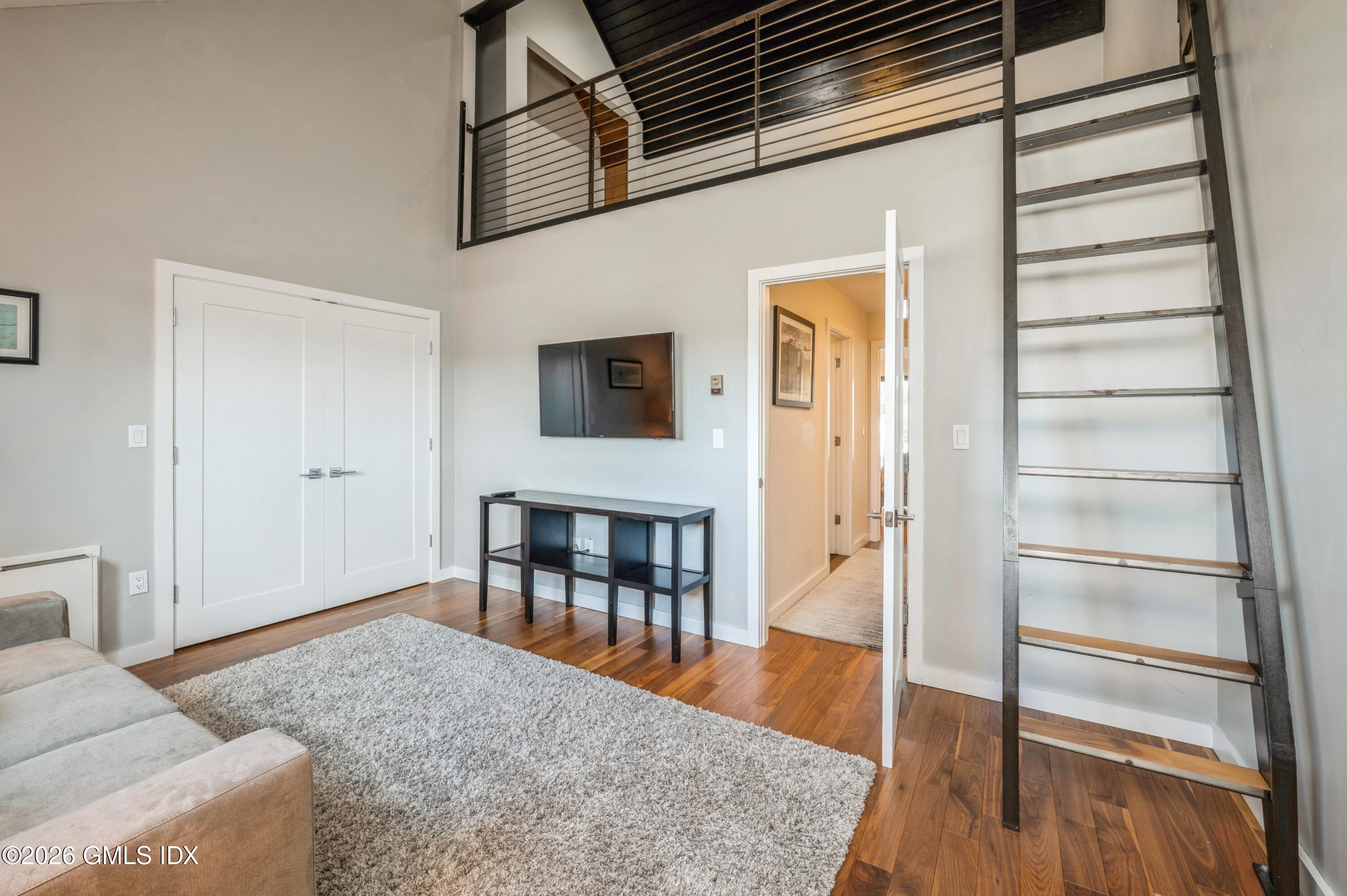 11 River Road, Unit 112 Cos Cob, CT 06807 - Photo 29 of 33 20_11RiverRd_112_2027_HiRes