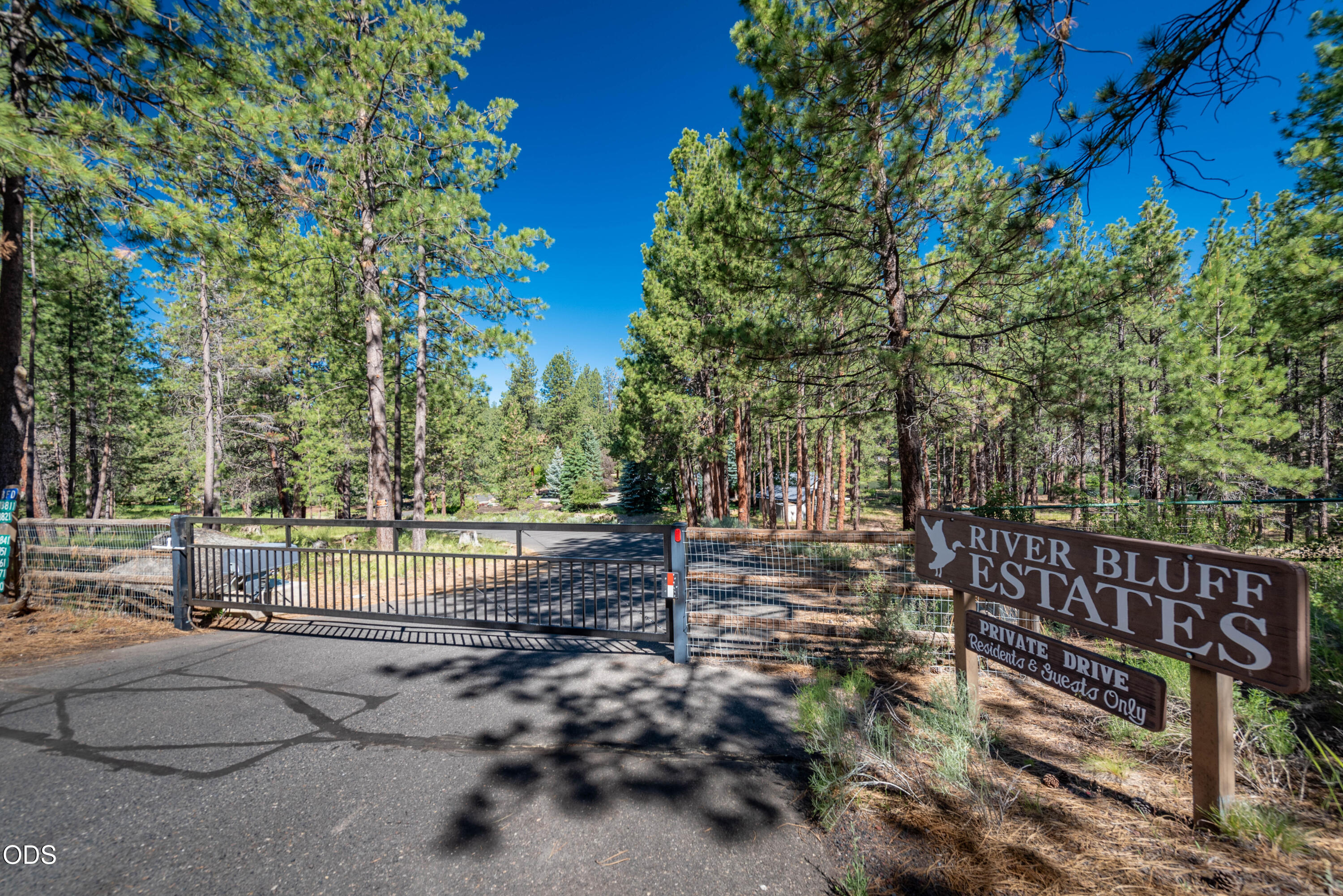Undisclosed Address Bend, OR 97702 - Photo 4 of 26