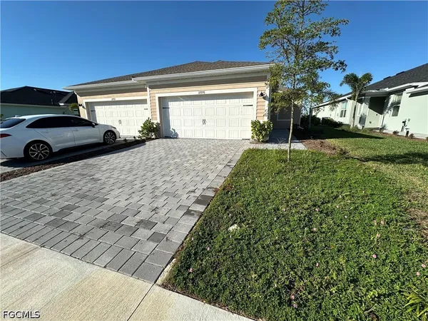 $2,100 | 17776 Palmetto Pass Lane, Punta Gorda, FL 33982