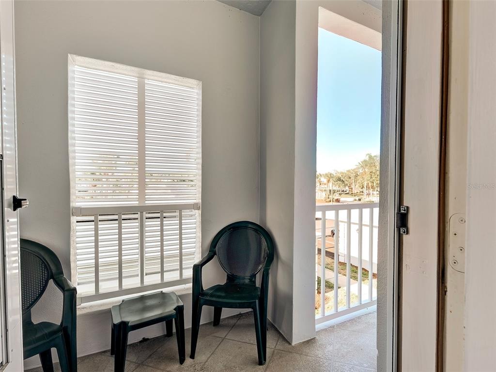 408 Cerromar Circle South, Unit 233 Venice, FL 34293 - Photo 6 of 58