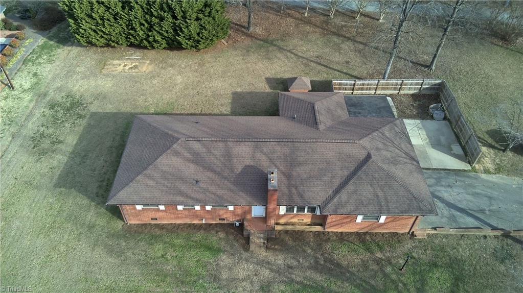 19 Colonial Drive Lexington, NC 27292 - Photo 2 of 29