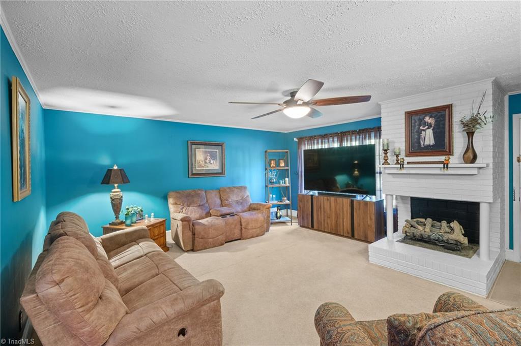 19 Colonial Drive Lexington, NC 27292 - Photo 8 of 29