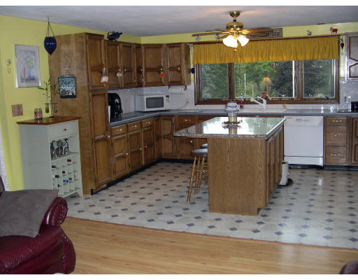 19 Kennedy Road Tewksbury, MA 01876 - Photo 14 of 30 Gallery Image 14