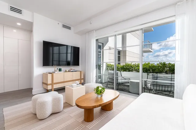 $850,000 | 155 East Boca Raton Road, Unit 1008, Boca Raton, FL 33432