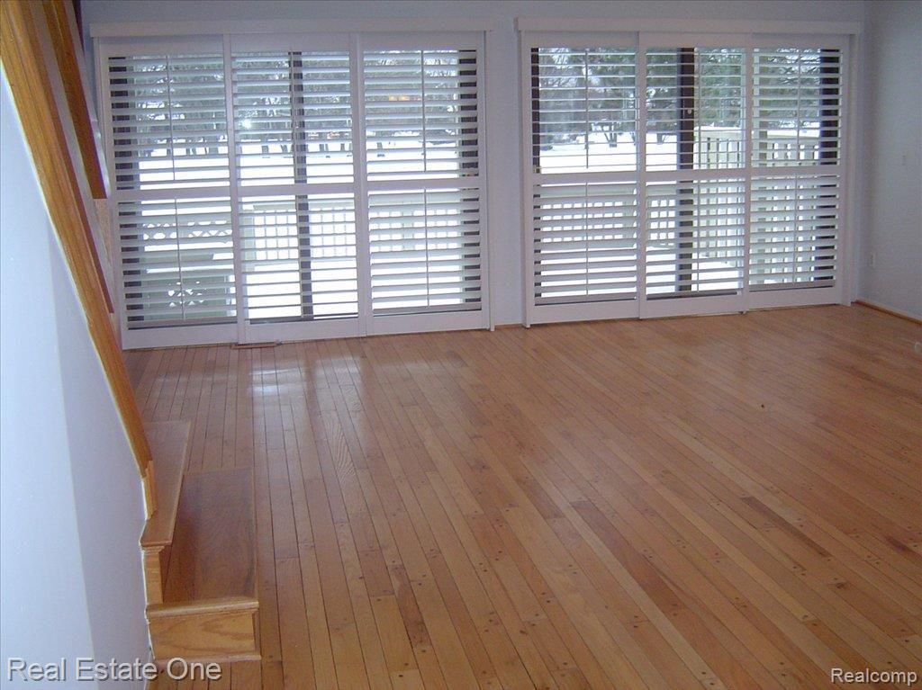 658 Tennyson, Unit 27 Rochester, MI 48307 - Photo 8 of 22 LR 3