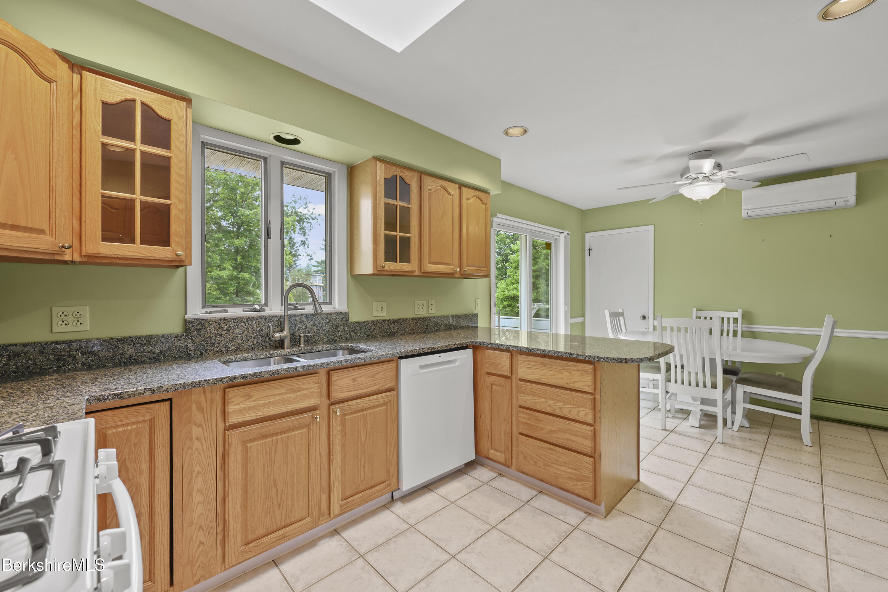 46 Cobble View Road Williamstown, MA 01267 - Photo 11 of 42 Kitchen