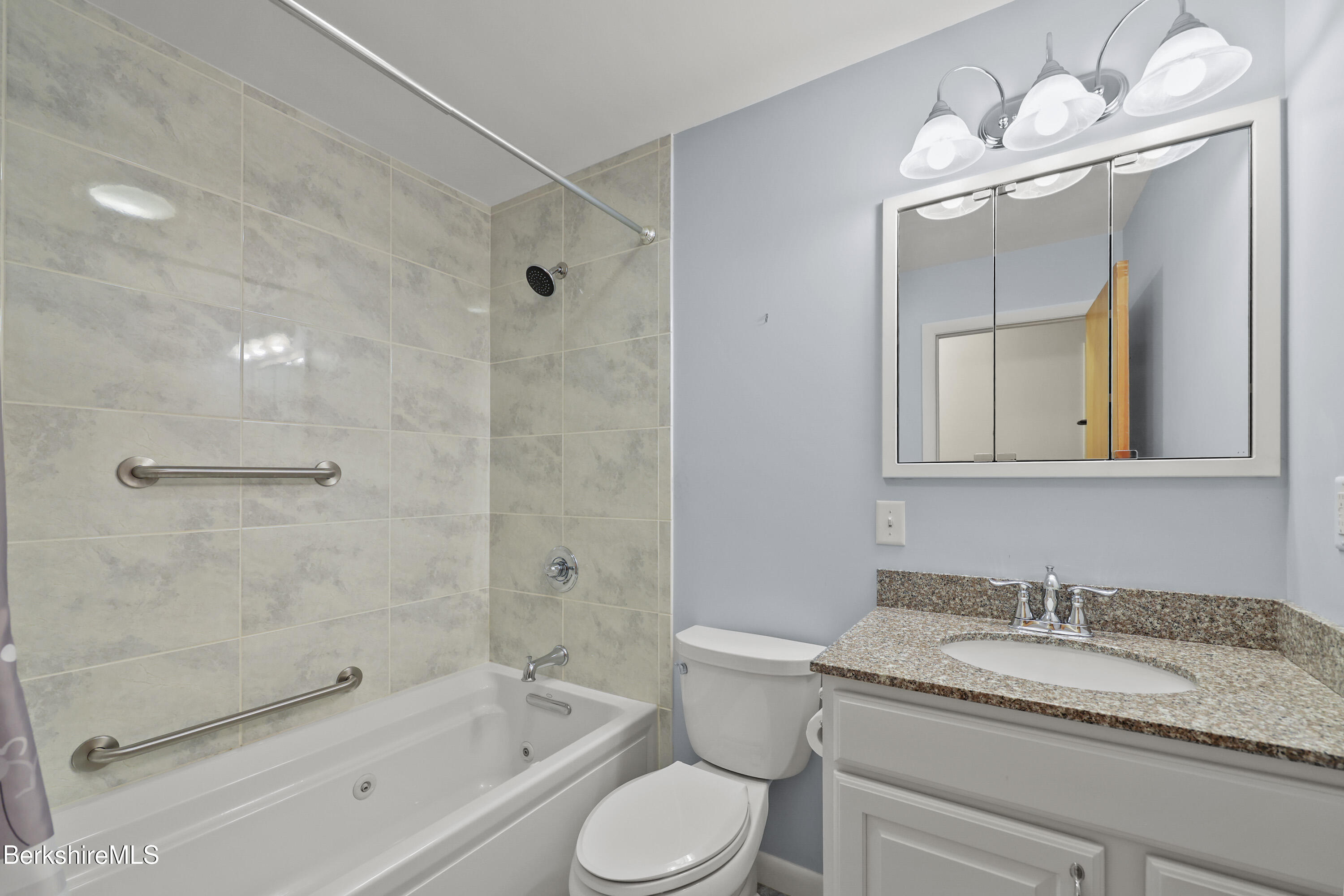 46 Cobble View Road Williamstown, MA 01267 - Photo 24 of 42 Full Bathroom
