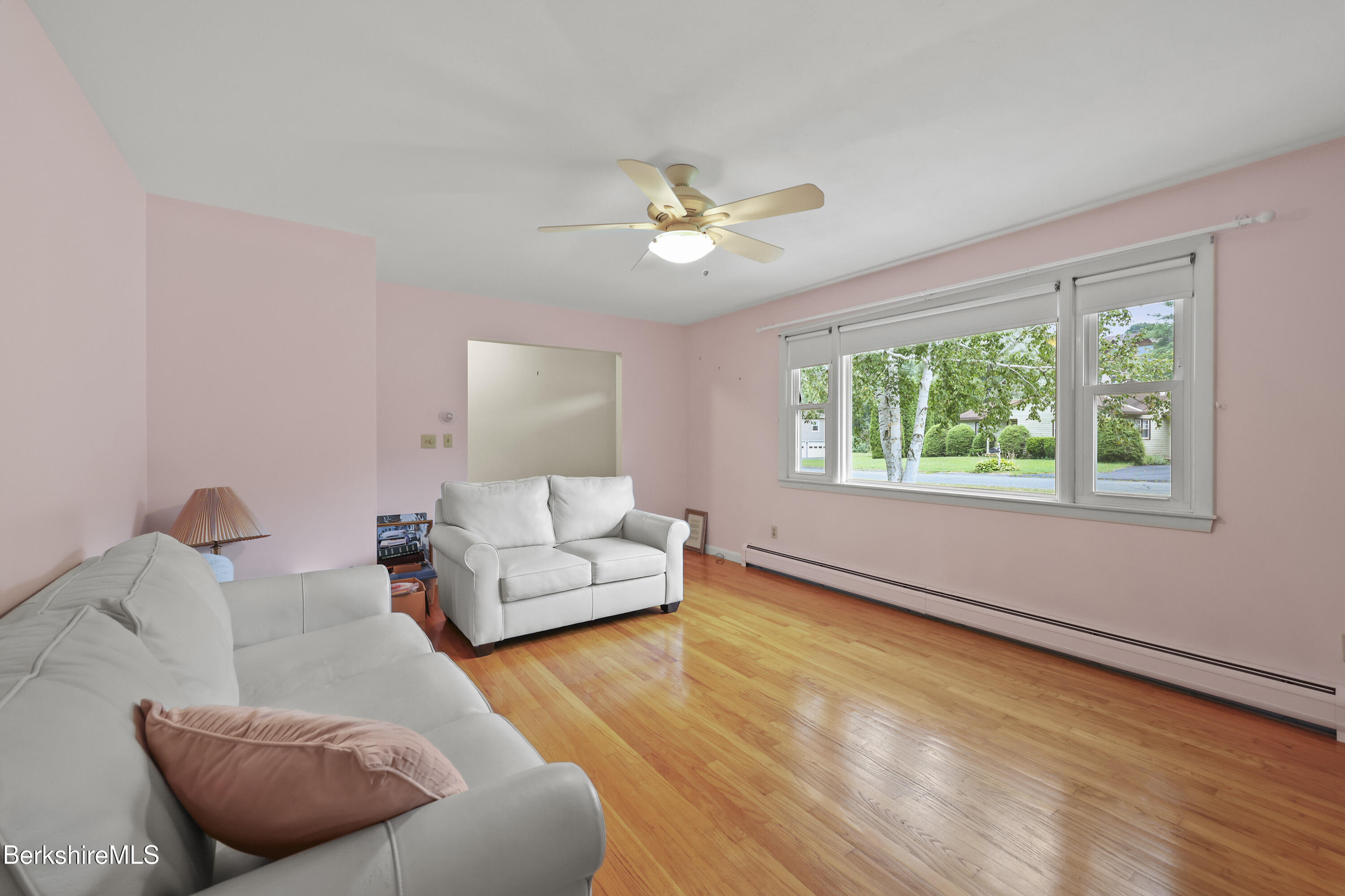 46 Cobble View Road Williamstown, MA 01267 - Photo 4 of 42 Living Room