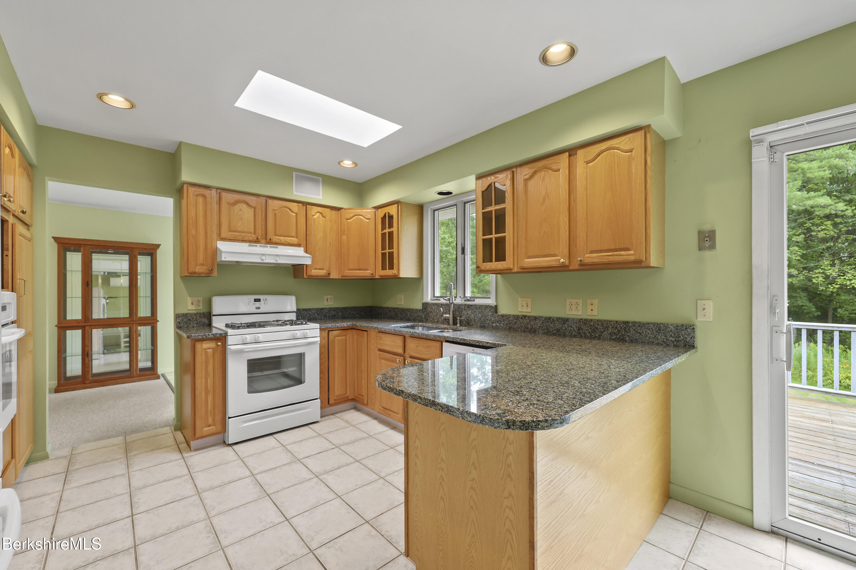 46 Cobble View Road Williamstown, MA 01267 - Photo 8 of 42 Kitchen