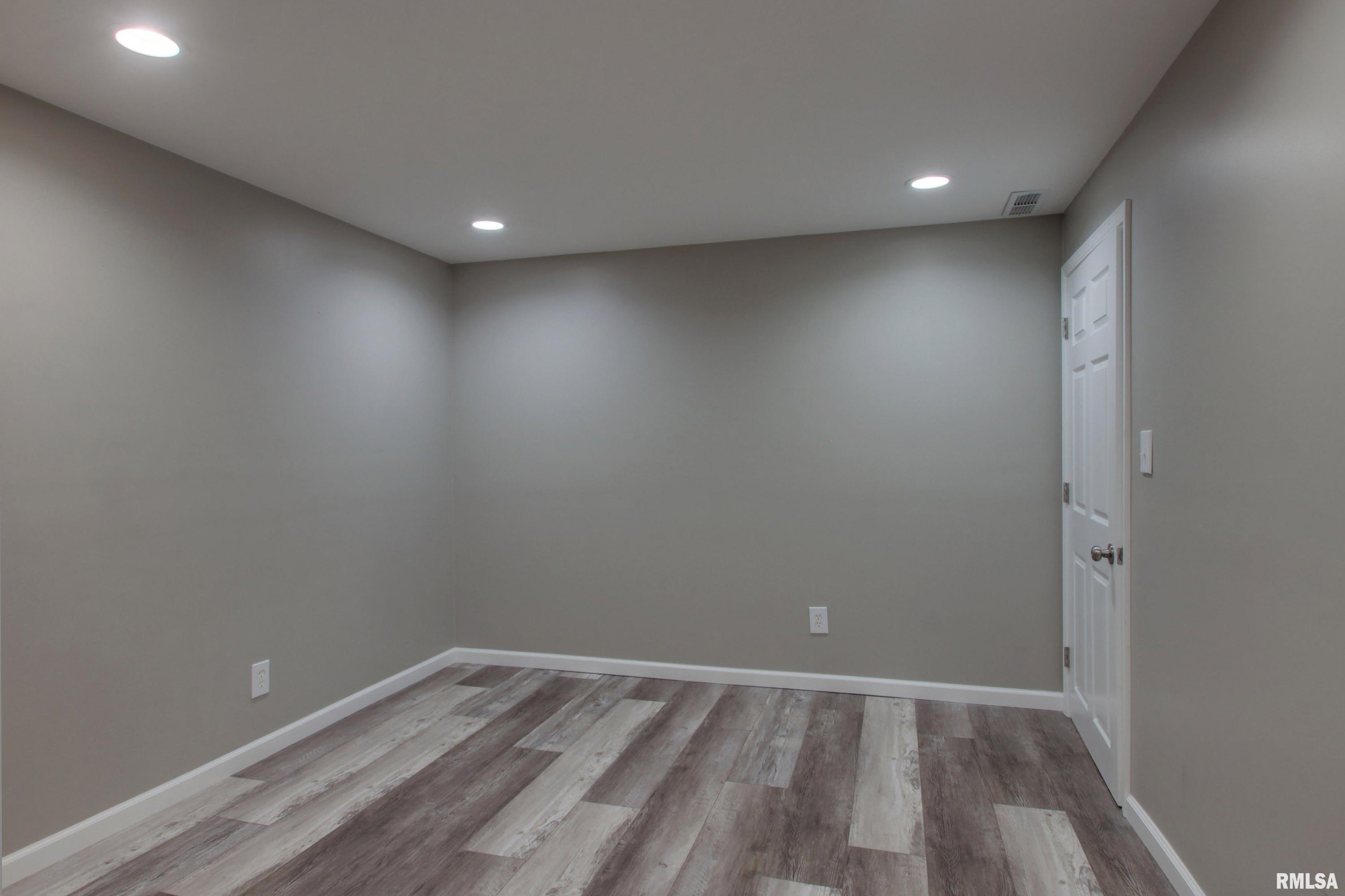 1300 Cadbury Ridge Quincy, IL 62305 - Photo 17 of 23
