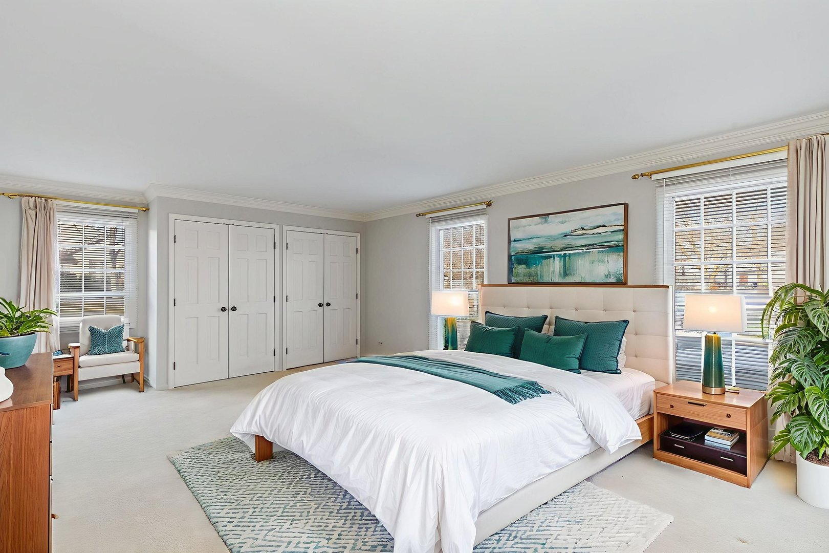 43 North Ravenscraig Lane Inverness, IL 60067 - Photo 15 of 64 a bedroom with a large bed and a window