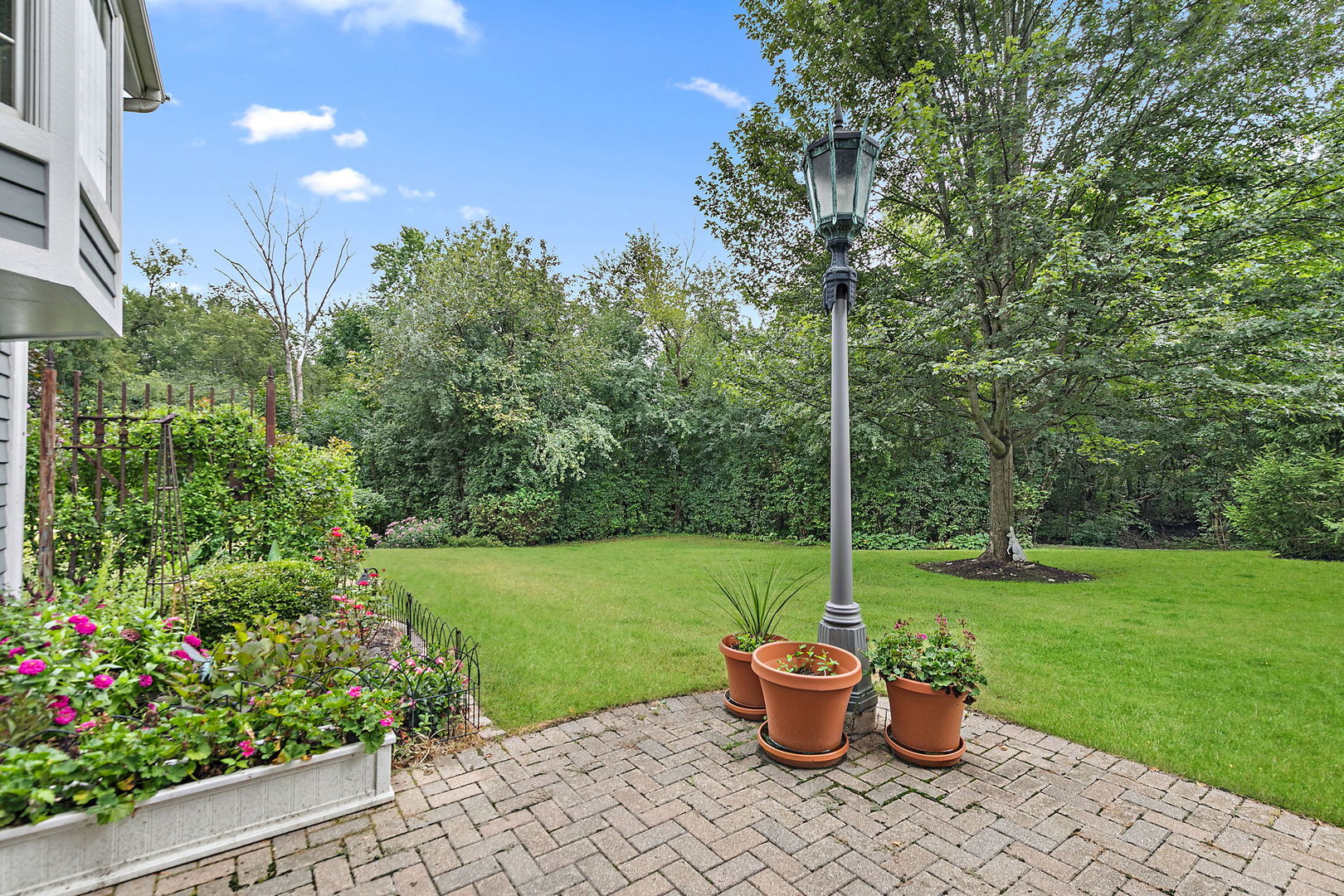 43 North Ravenscraig Lane Inverness, IL 60067 - Photo 34 of 64