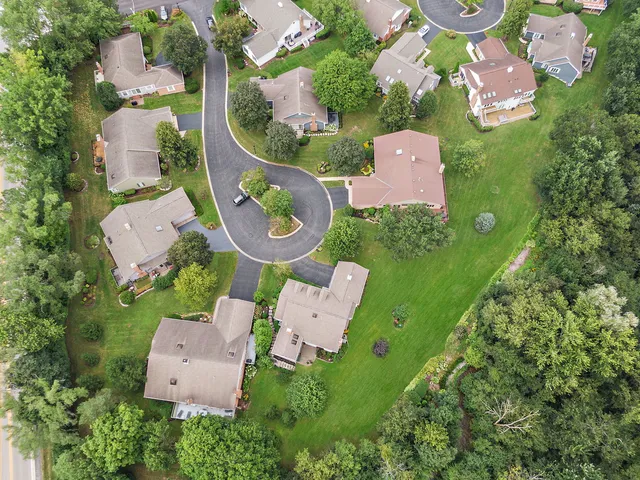 $725,000 | 43 North Ravenscraig Lane, Inverness, IL 60067