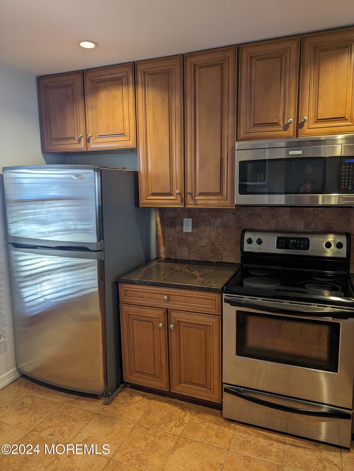 41 Wyckham Road Spring Lake Heights, NJ 07762 - Photo 3 of 13 PXL_20240216_161323323