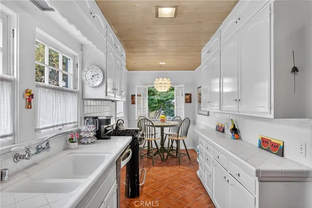 $2,098,000 | 115 Annandale Road, Pasadena, CA 91105