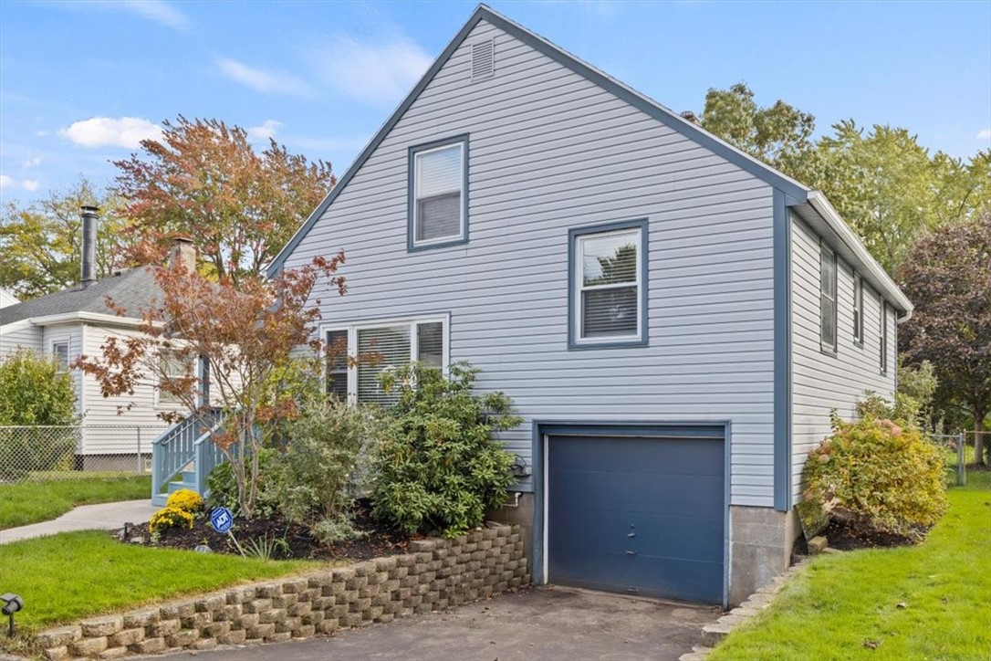 63 Corley Drive Irondequoit, NY 14622 - Photo 3 of 24