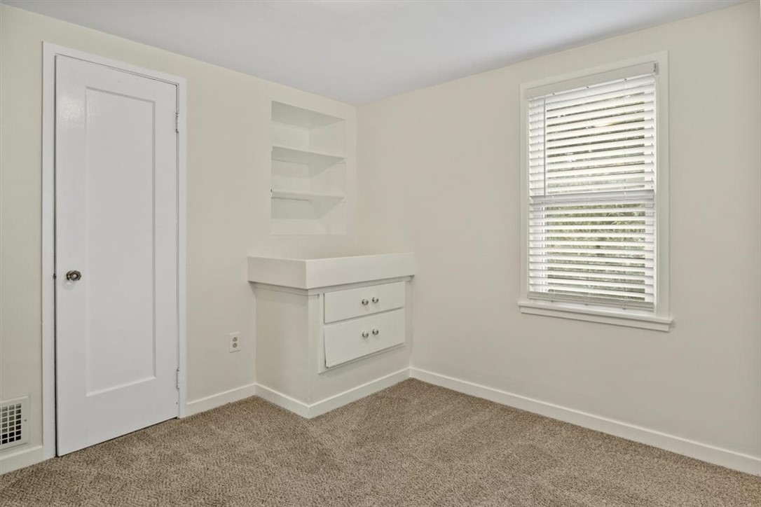 63 Corley Drive Irondequoit, NY 14622 - Photo 10 of 24