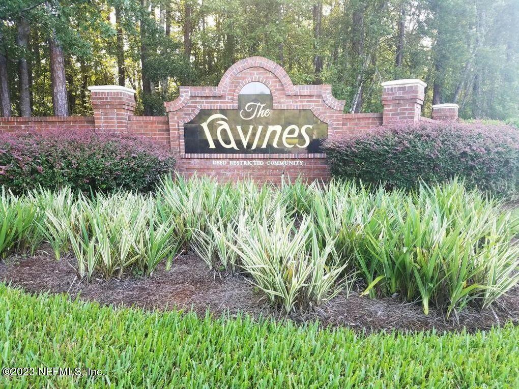 2960 Ravines Road, Unit 1322 Middleburg, FL 32068 - Photo 1 of 12 Ravines Entry