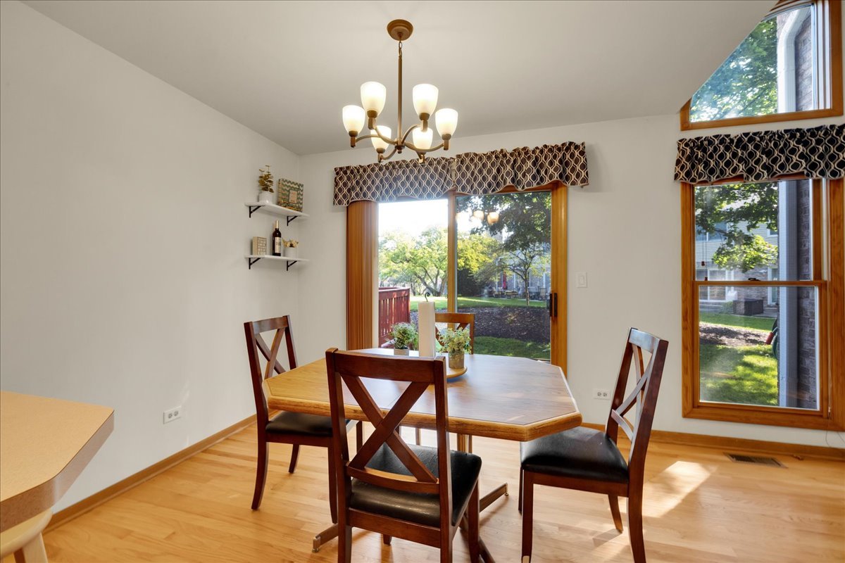 446 Wenbriar Square Addison, IL 60101 - Photo 17 of 38 Gallery Image 17