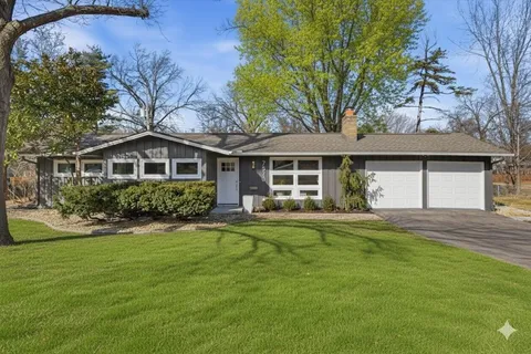 $630,000 | 7520 Tomahawk Road, Prairie Village, KS 66208