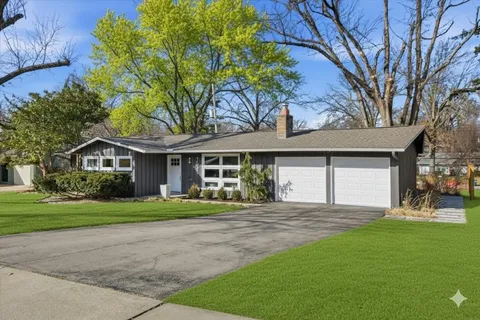 $630,000 | 7520 Tomahawk Road, Prairie Village, KS 66208