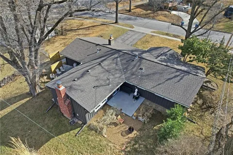 $630,000 | 7520 Tomahawk Road, Prairie Village, KS 66208