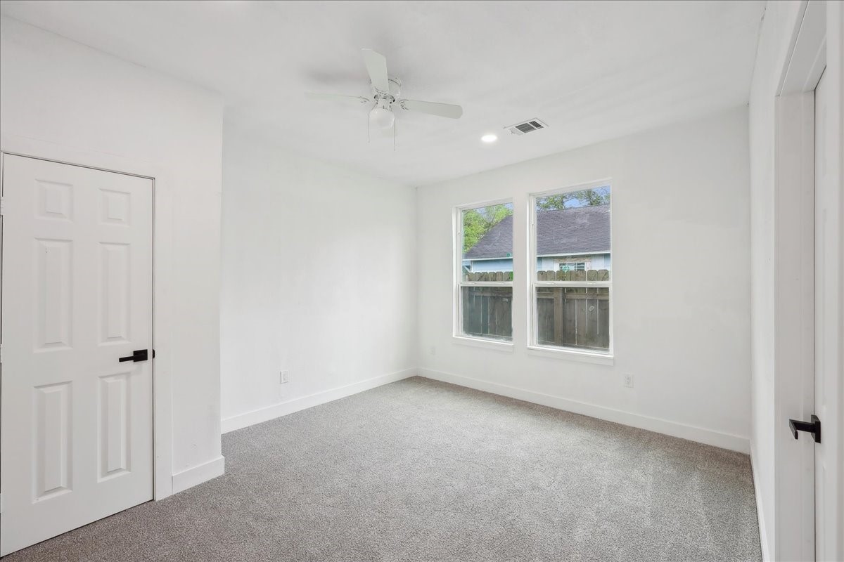 2272 Pierce Street Beaumont, TX 77703 - Photo 10 of 16