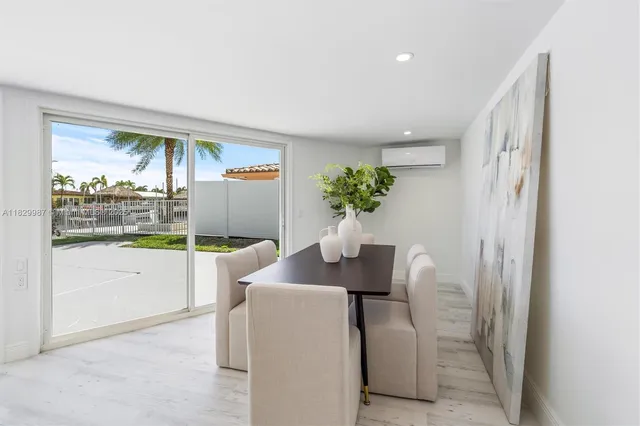 $1,099,999 | 321 Southeast 4th Street, Pompano Beach, FL 33060