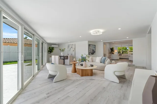 $1,099,999 | 321 Southeast 4th Street, Pompano Beach, FL 33060