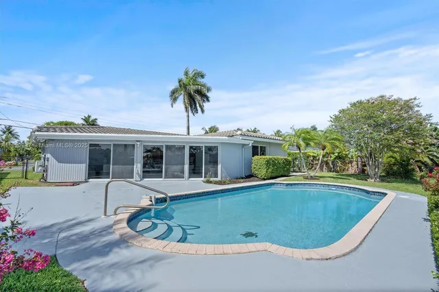 $1,099,999 | 321 Southeast 4th Street, Pompano Beach, FL 33060