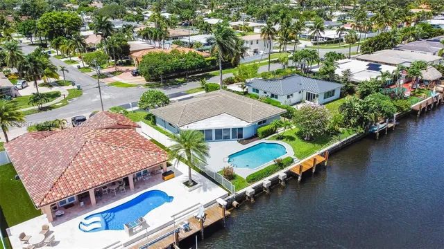 $1,099,999 | 321 Southeast 4th Street, Pompano Beach, FL 33060
