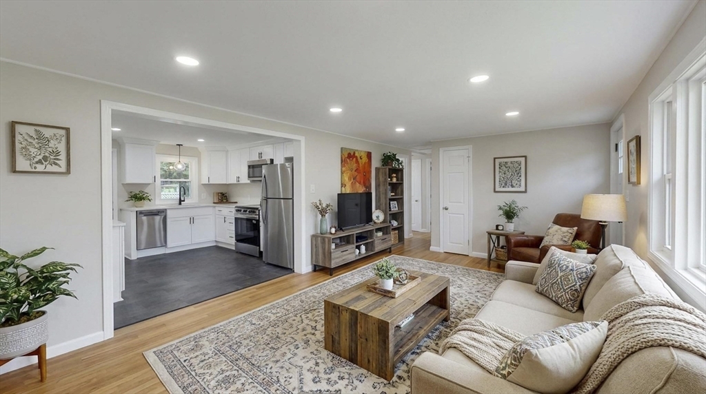 29 Birchwood Road Southwick, MA 01077 - Photo 4 of 16 Gallery Image 4