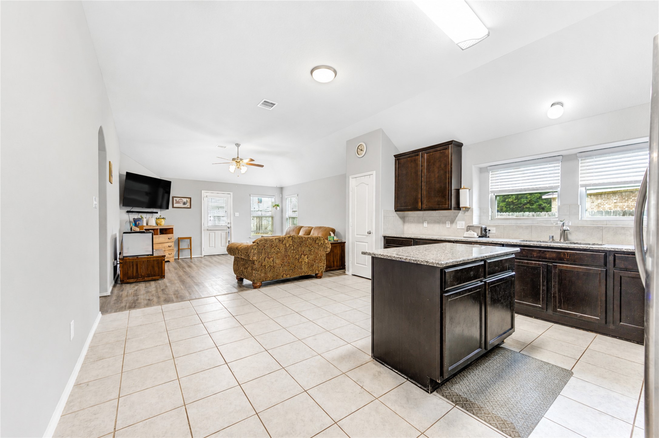 13707 Arcadia Creek Lane Rosharon, TX 77583 - Photo 20 of 47