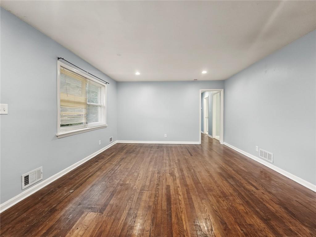 530 Allgood Road Stone Mountain, GA 30083 - Photo 4 of 25 Gallery Image 4