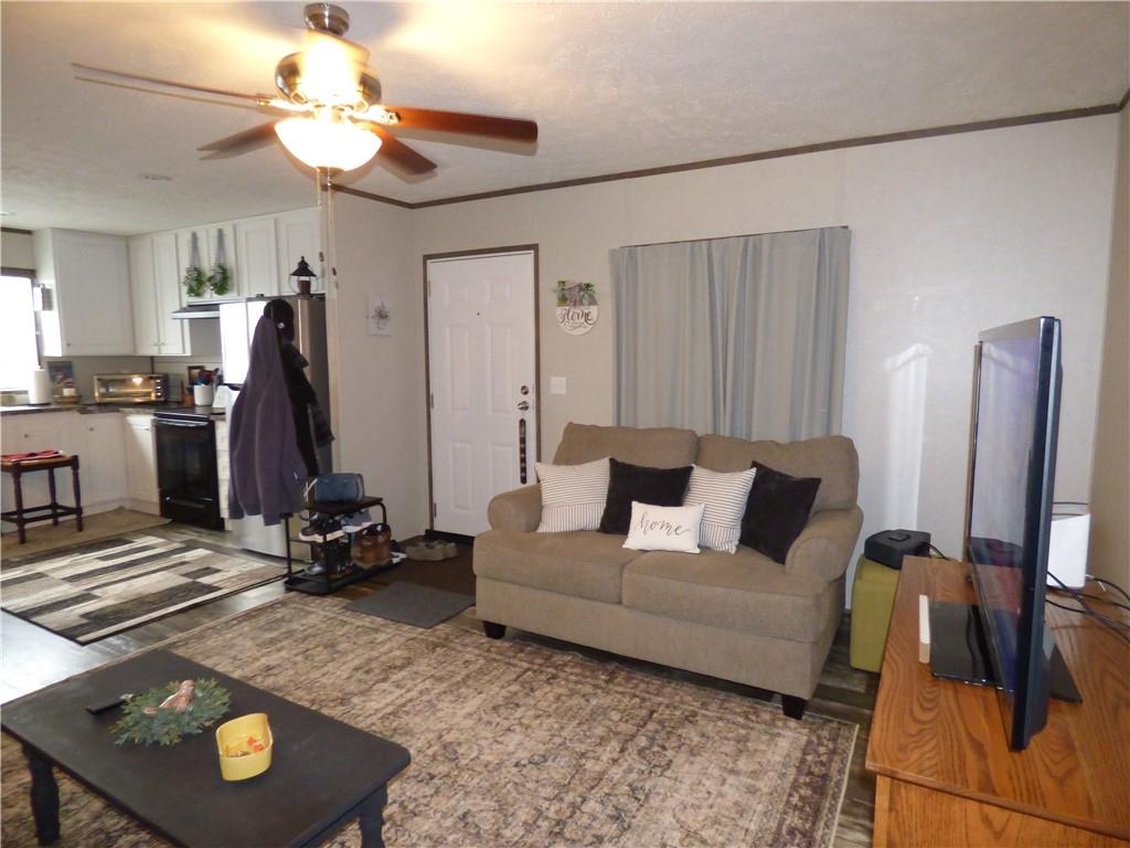 225 Reston Road Imperial, PA 15126 - Photo 11 of 39 Gallery Image 11