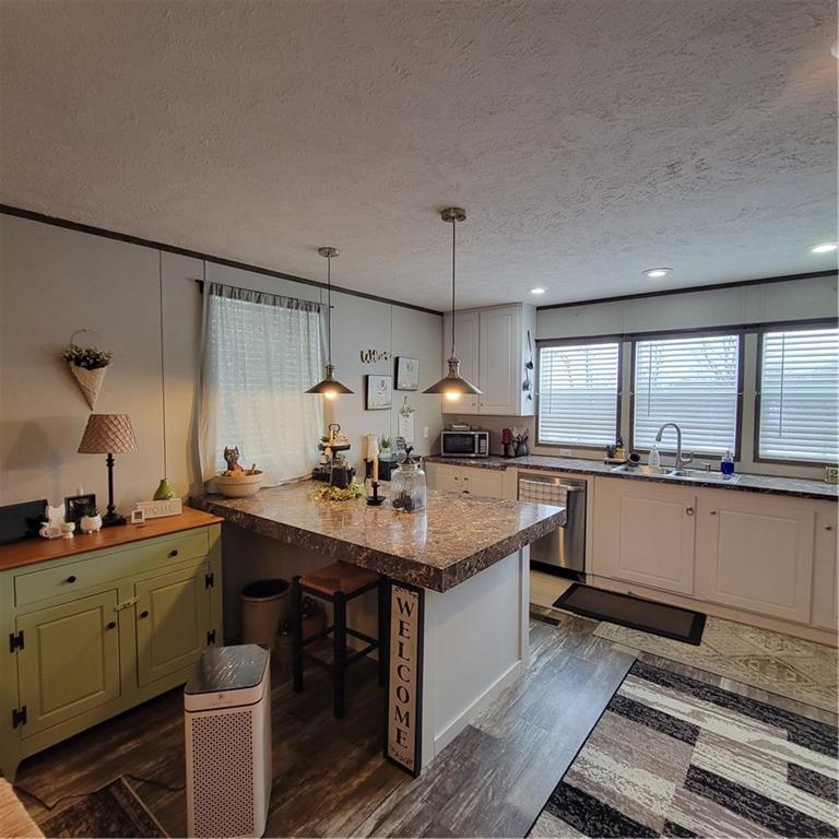 225 Reston Road Imperial, PA 15126 - Photo 6 of 39 Gallery Image 6