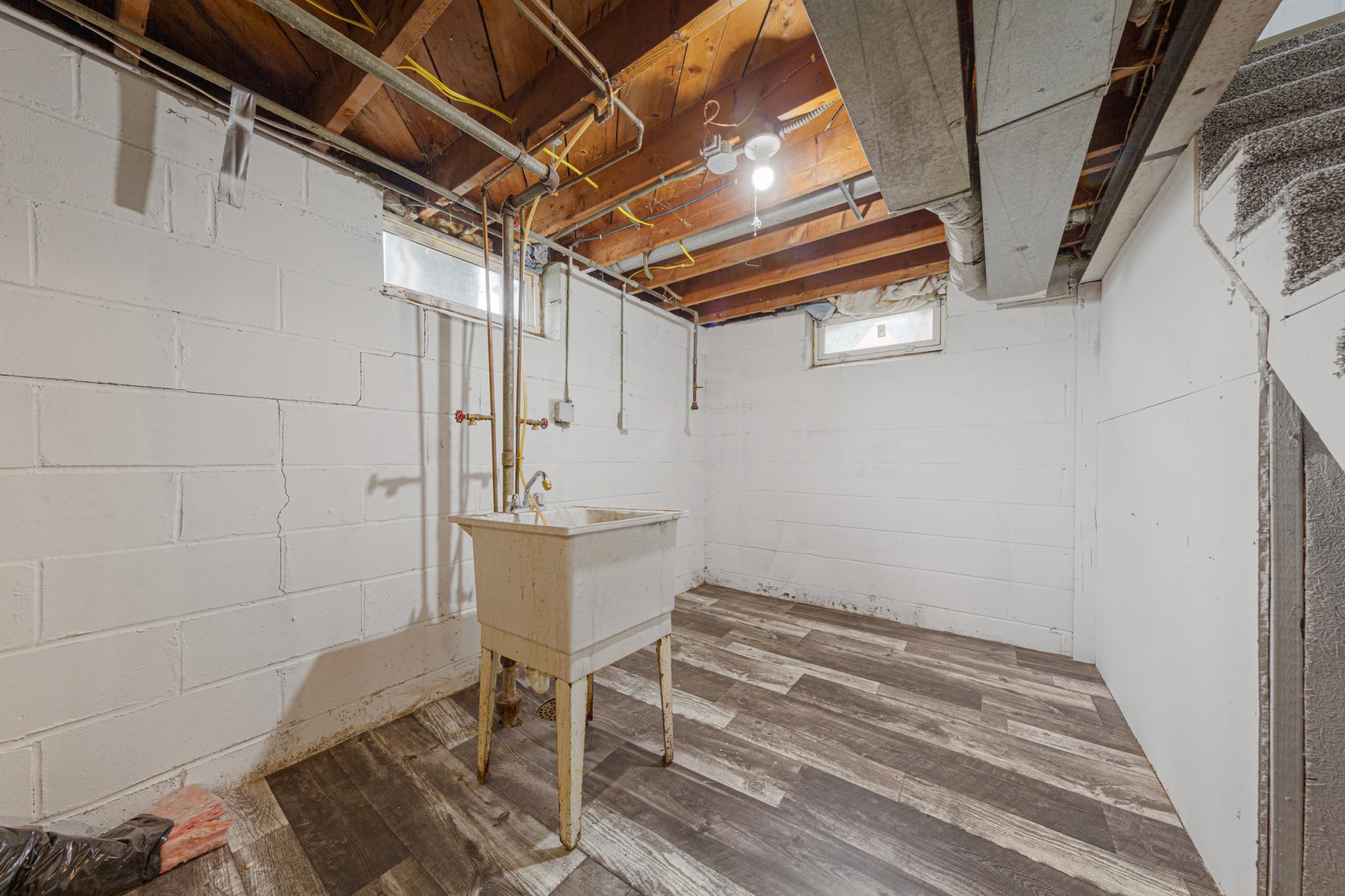 4440 7th Street Northeast Minneapolis, MN 55421 - Photo 25 of 29