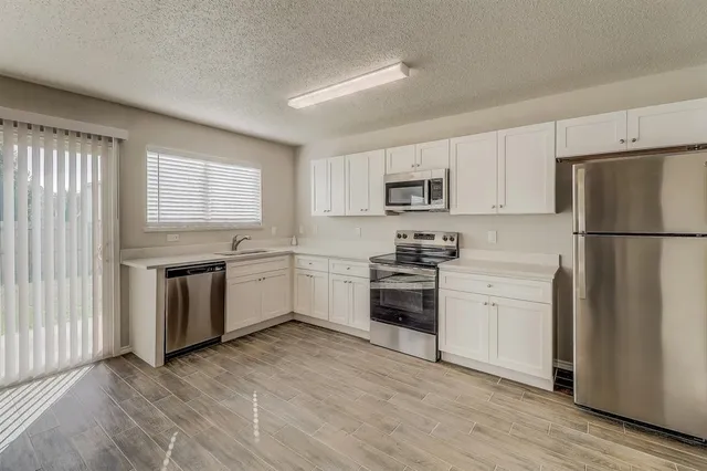 $2,150 | 260 Ariel Lane, Wilmer, TX 75172