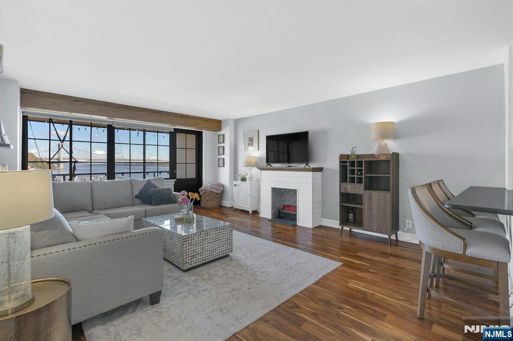 1203 River Road, Unit 9D Edgewater, NJ 07020 - Photo 8 of 42