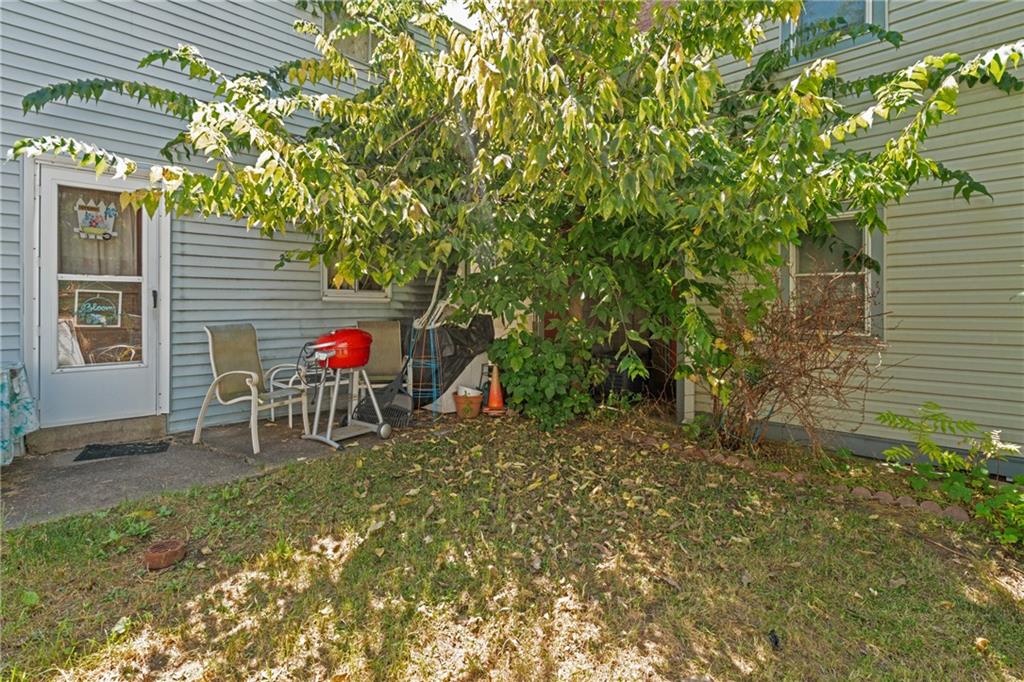 304 Pilgrim Way Pittsburgh, PA 15215 - Photo 7 of 10 a view of a back yard of the house