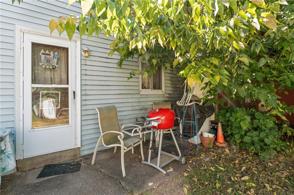 304 Pilgrim Way Pittsburgh, PA 15215 - Photo 8 of 10 a view of a two chairs in a patio
