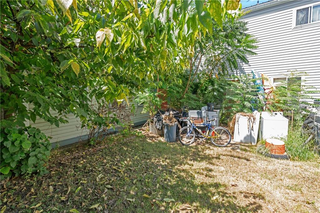 304 Pilgrim Way Pittsburgh, PA 15215 - Photo 10 of 10 a view of a outdoor space