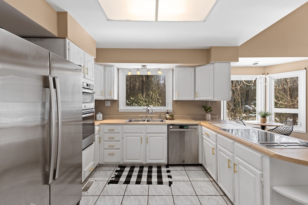 765 Old Smithfield Road North Smithfield, RI 02896 - Photo 19 of 42 Gallery Image 19