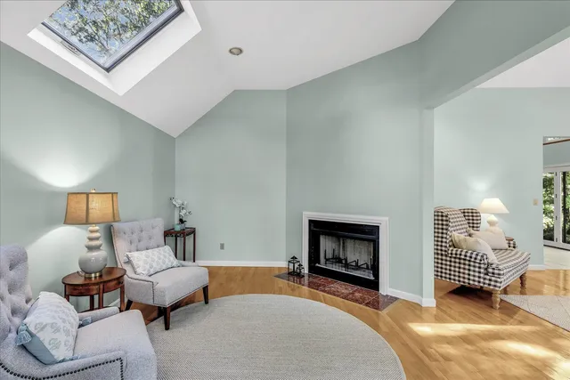 $879,900 | 4 Florence Avenue, Mashpee, MA 02649