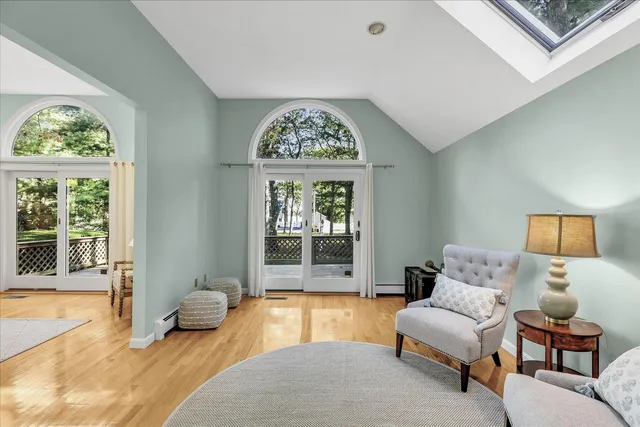 $879,900 | 4 Florence Avenue, Mashpee, MA 02649