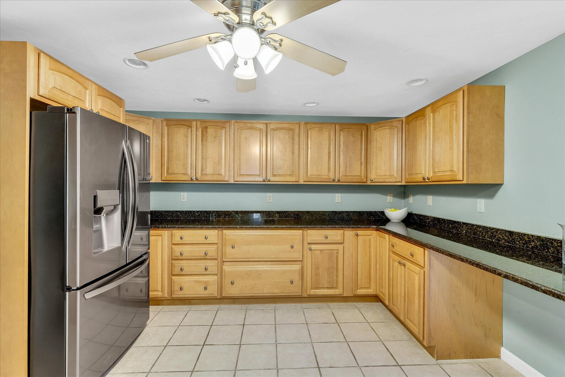 4 Florence Avenue Mashpee, MA 02649 - Photo 17 of 68 Kitchen