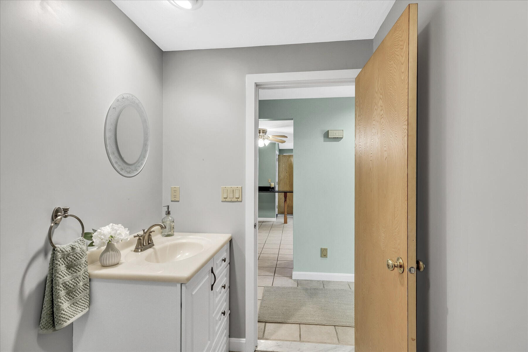 4 Florence Avenue Mashpee, MA 02649 - Photo 27 of 68 Powder Room